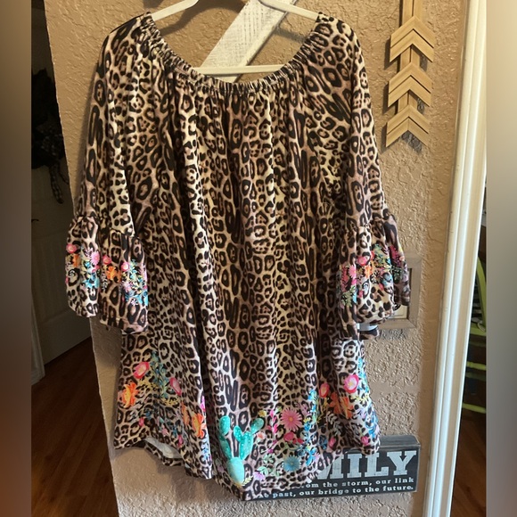 Leopard and Floral Off the Shoulder Ruffled Bell Sleeves Womens’ Dress Size 1X - Picture 1 of 3